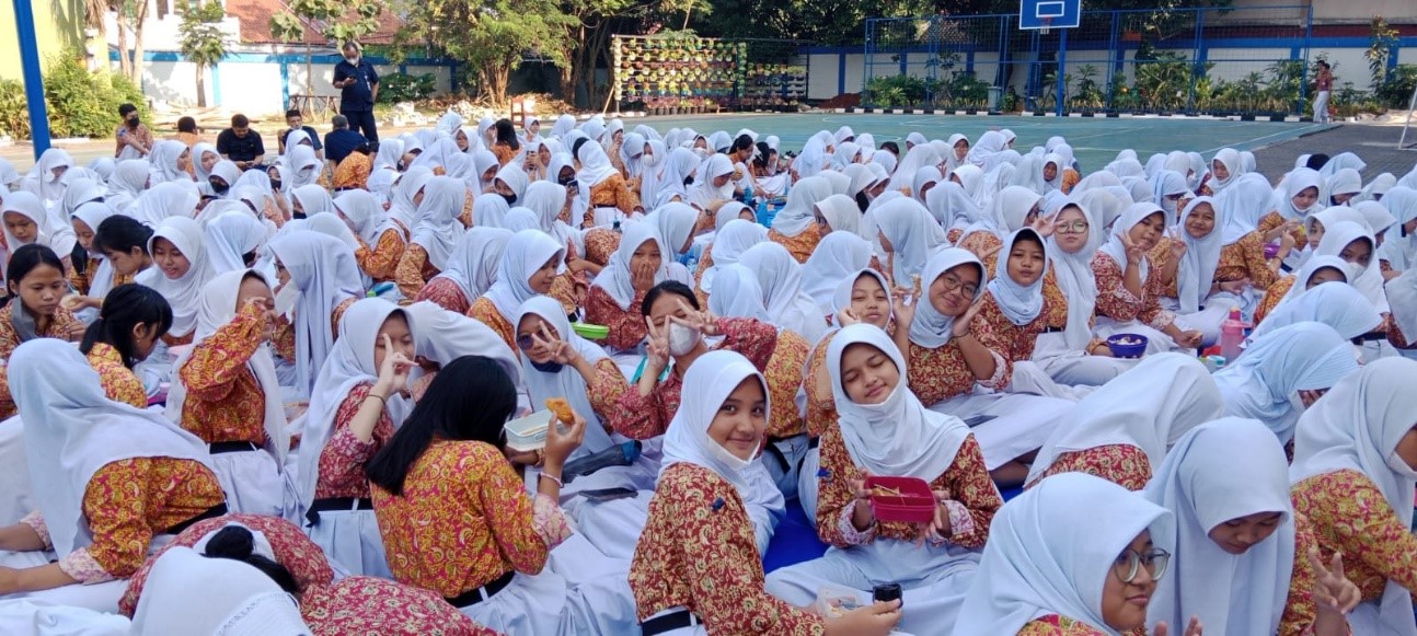 Kegiatan SARAPAN BERSAMA dan MINUM TABLET TAMBAH DARAH SMPN 202 Jakarta
